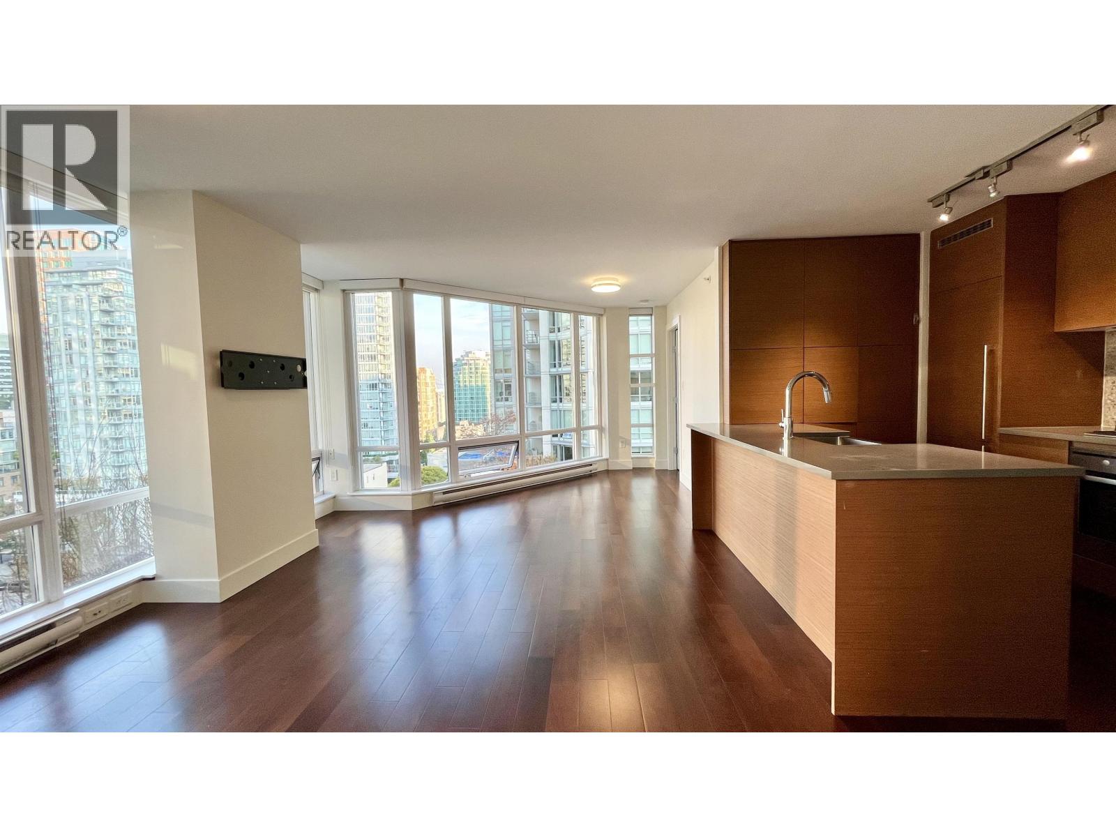 1107 565 Smithe Street Property Photo 1