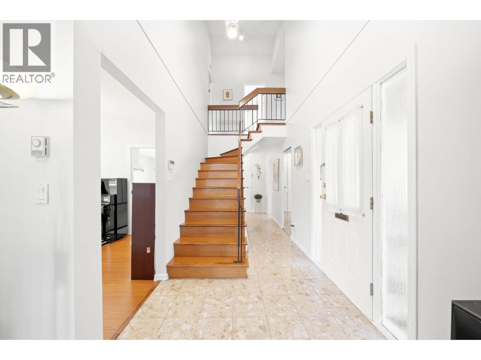 10311 Hollymount Drive Property Photo 4