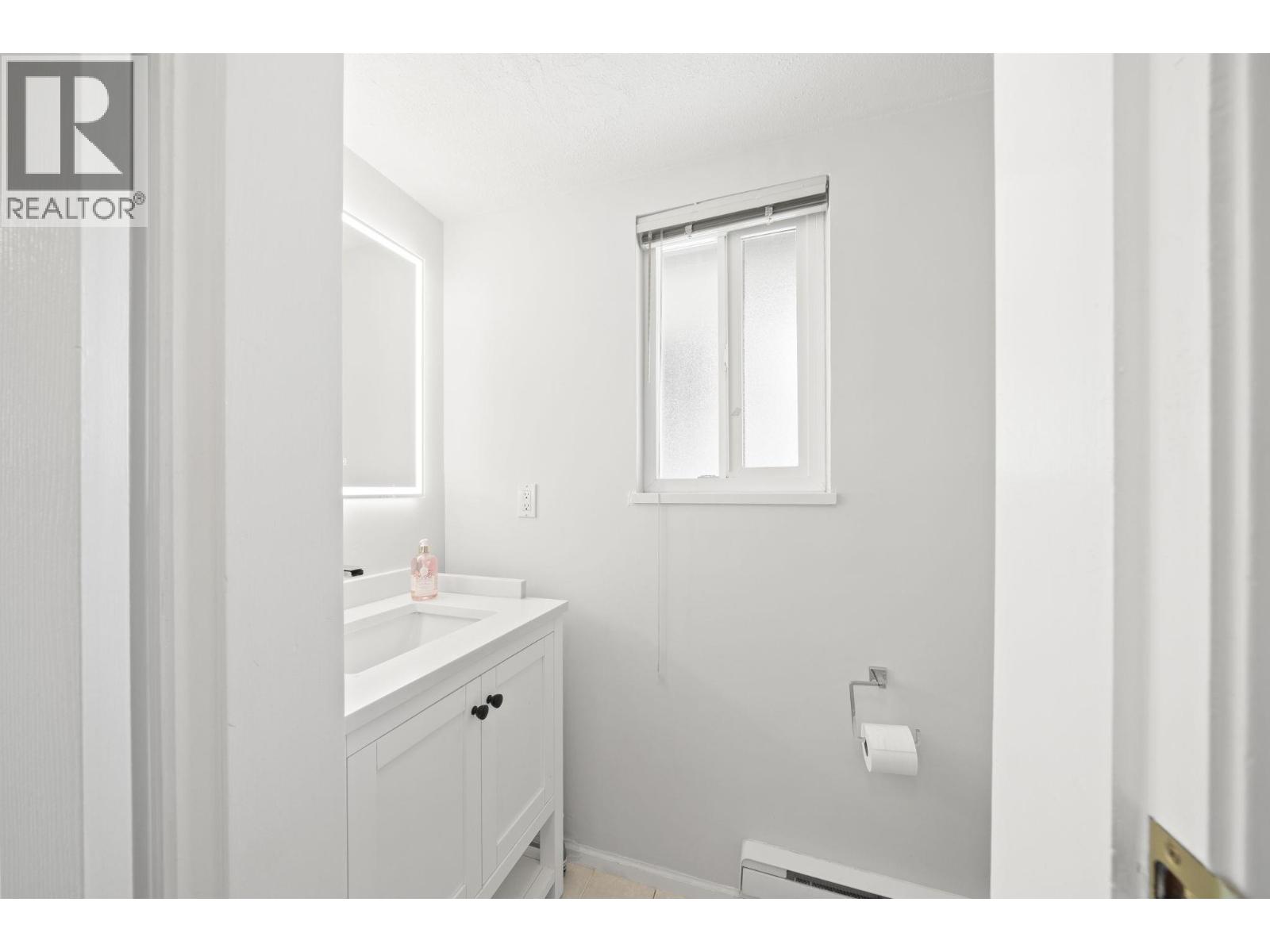 10311 Hollymount Drive Property Photo 10