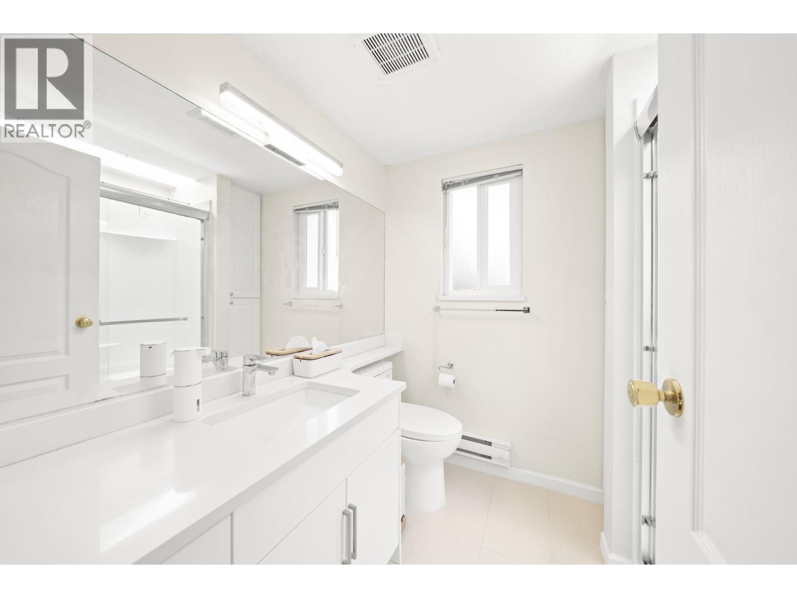 10311 Hollymount Drive Property Photo 17