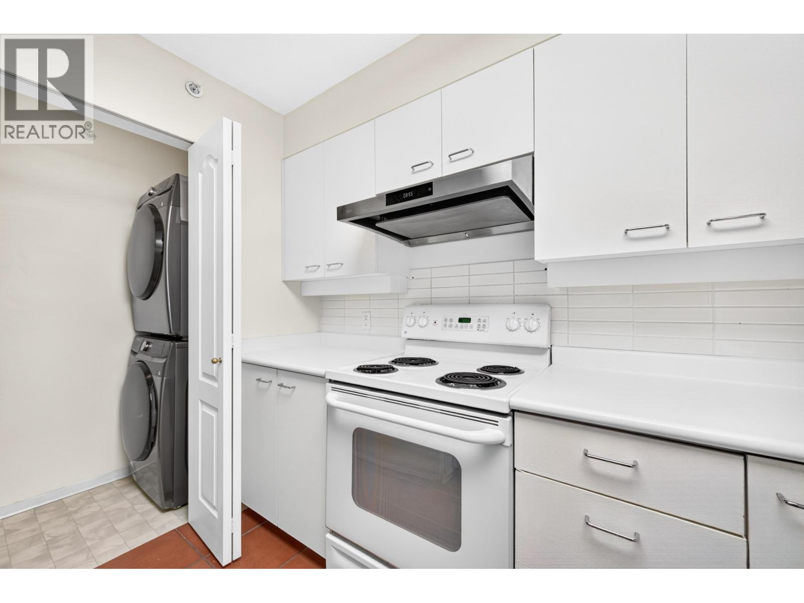 1106 7380 Elmbridge Way Property Photo 15