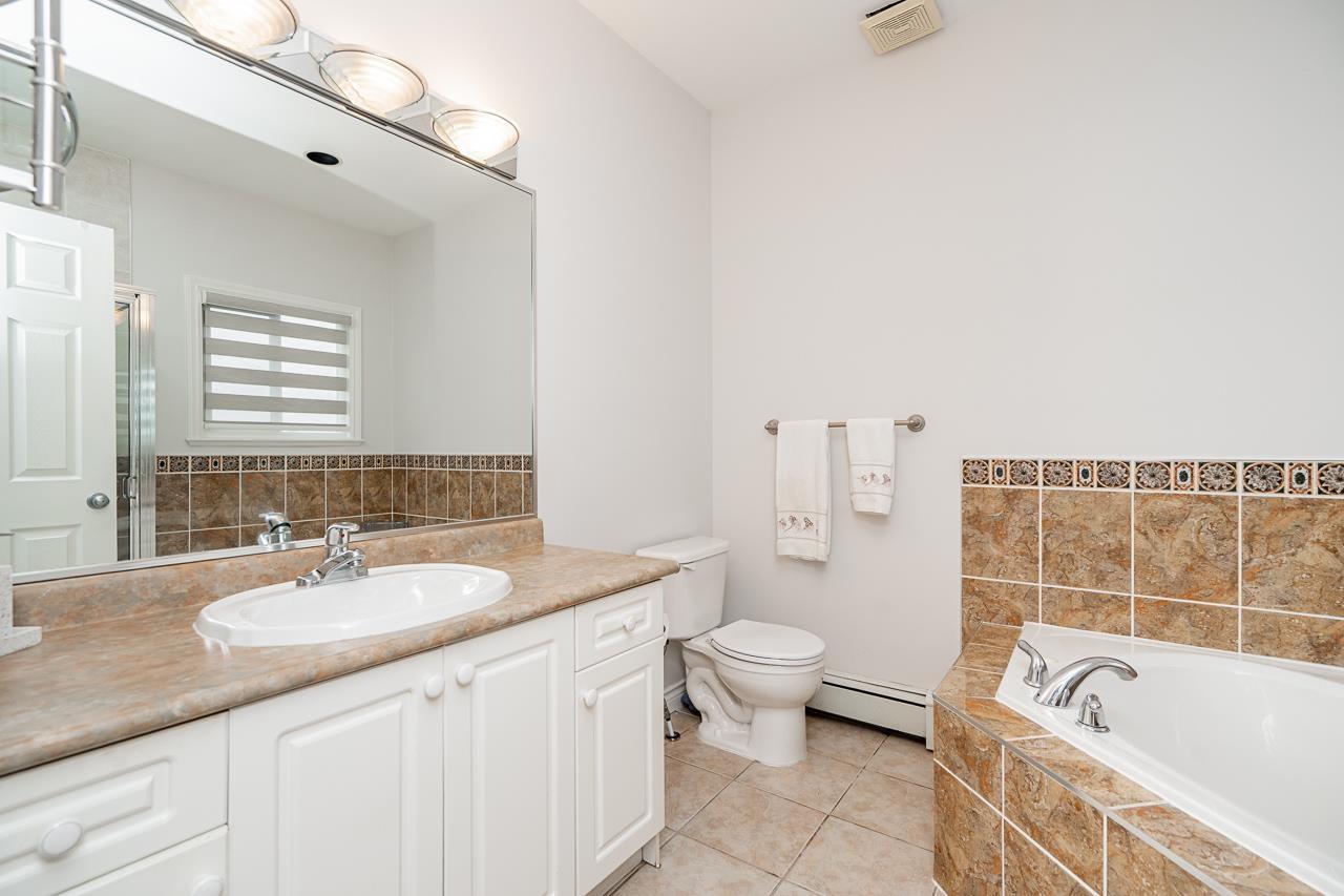 12773 90 Avenue Property Photo 18