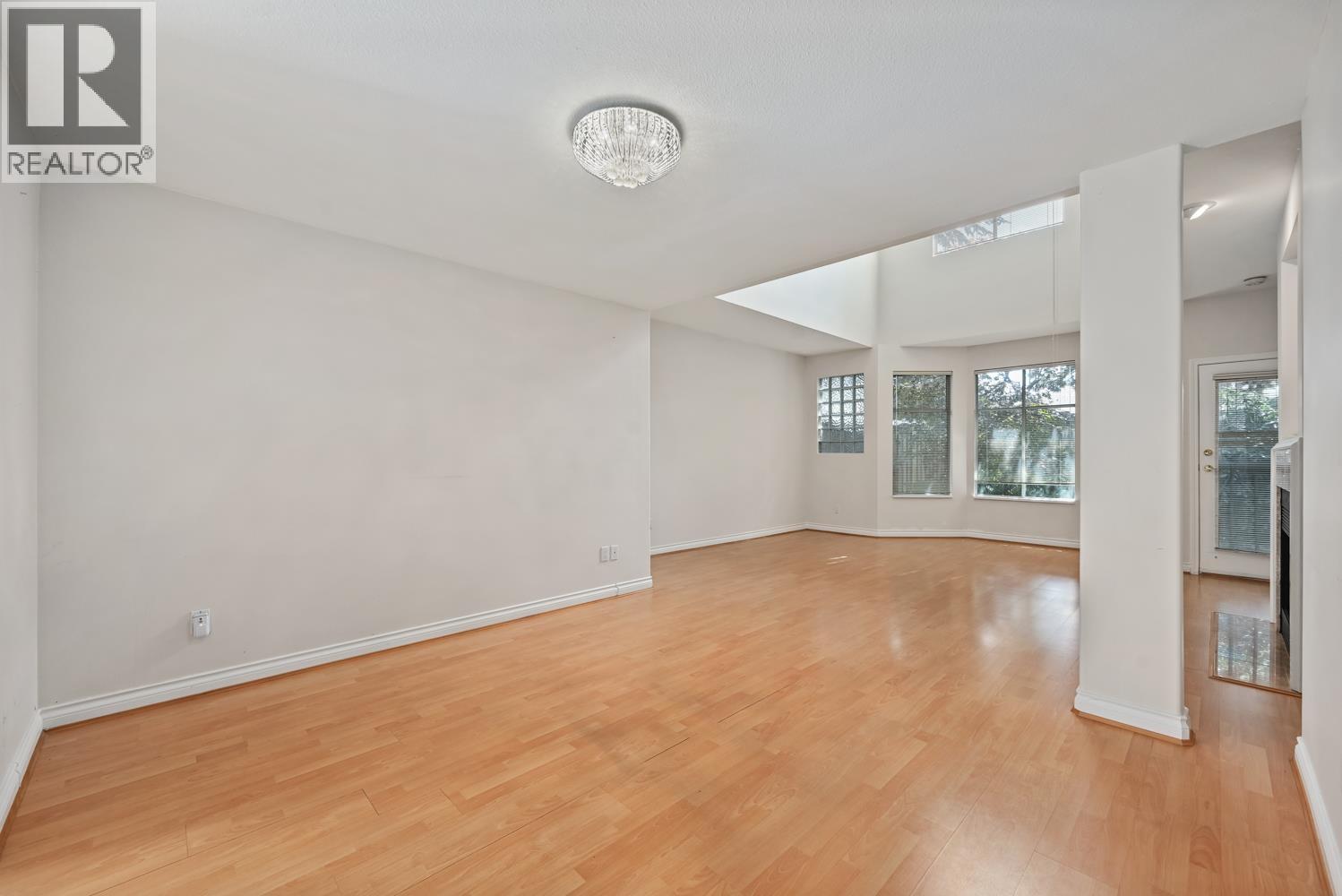 27 7695 St. Albans Road Property Photo 14