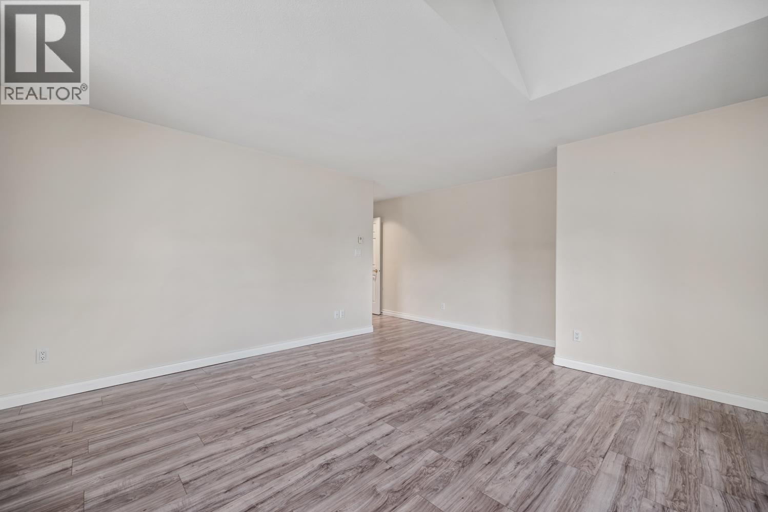 27 7695 St. Albans Road Property Photo 21