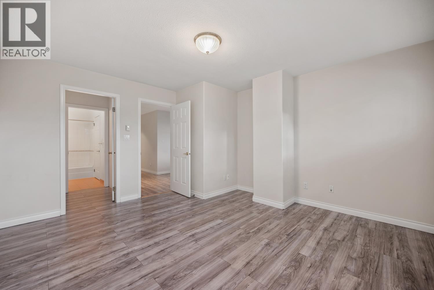 27 7695 St. Albans Road Property Photo 28