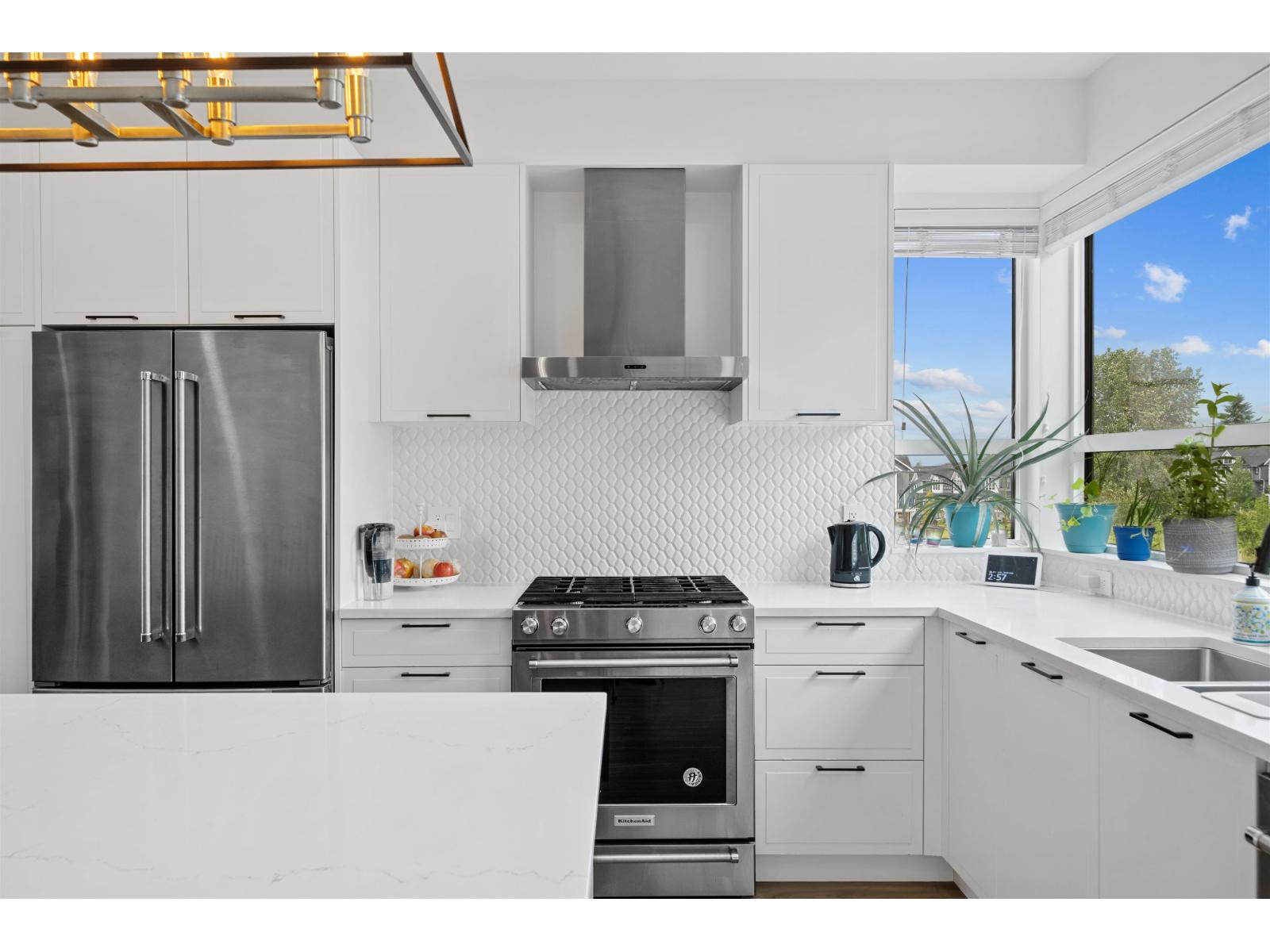 82 20150 81 Avenue Property Photo 5