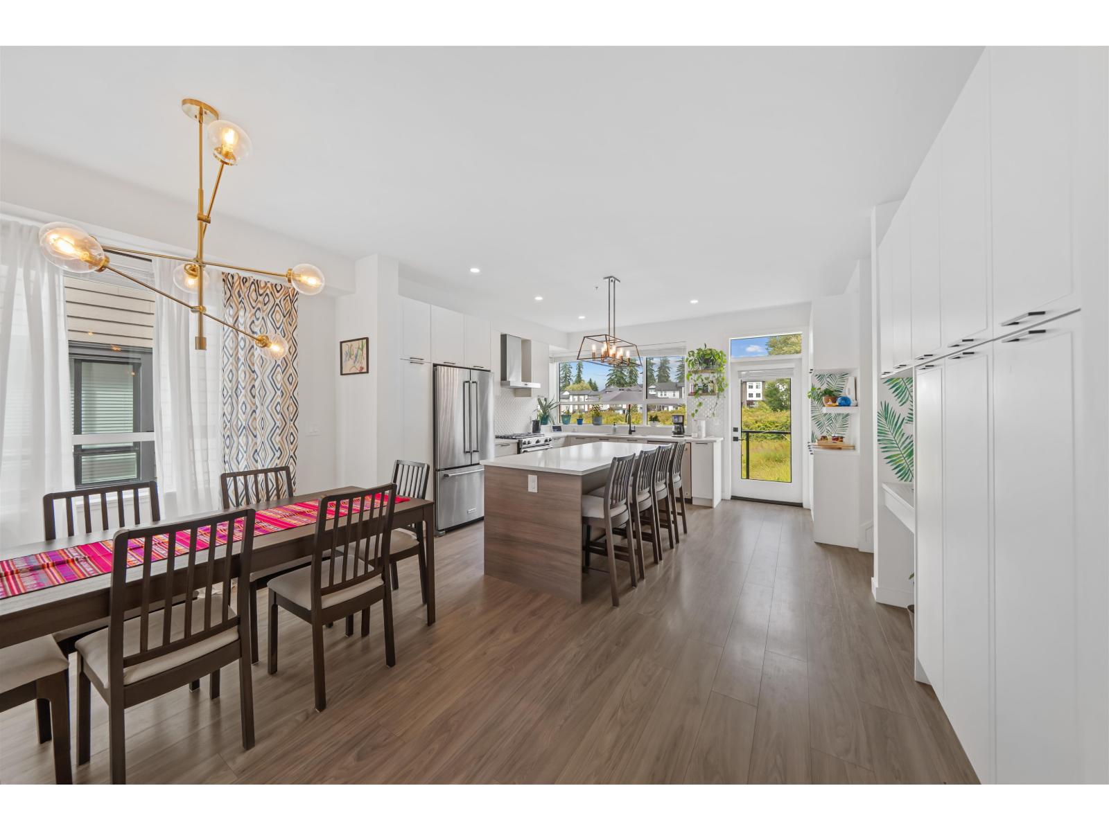82 20150 81 Avenue Property Photo 7