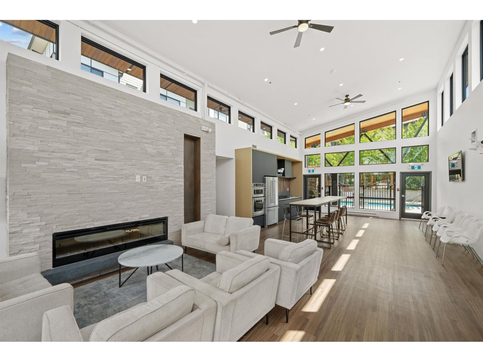 82 20150 81 Avenue Property Photo 35