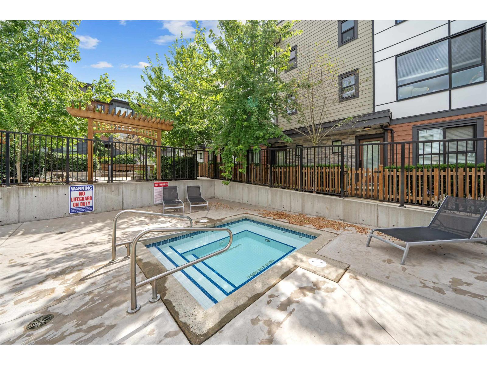 82 20150 81 Avenue Property Photo 38