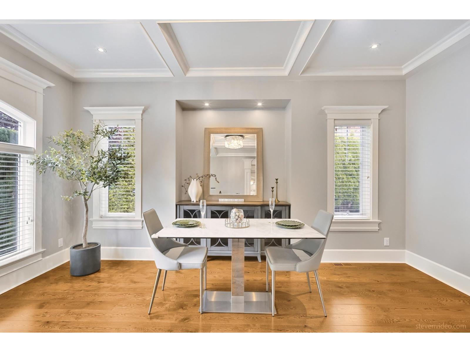 3668 159a Street Property Photo 6