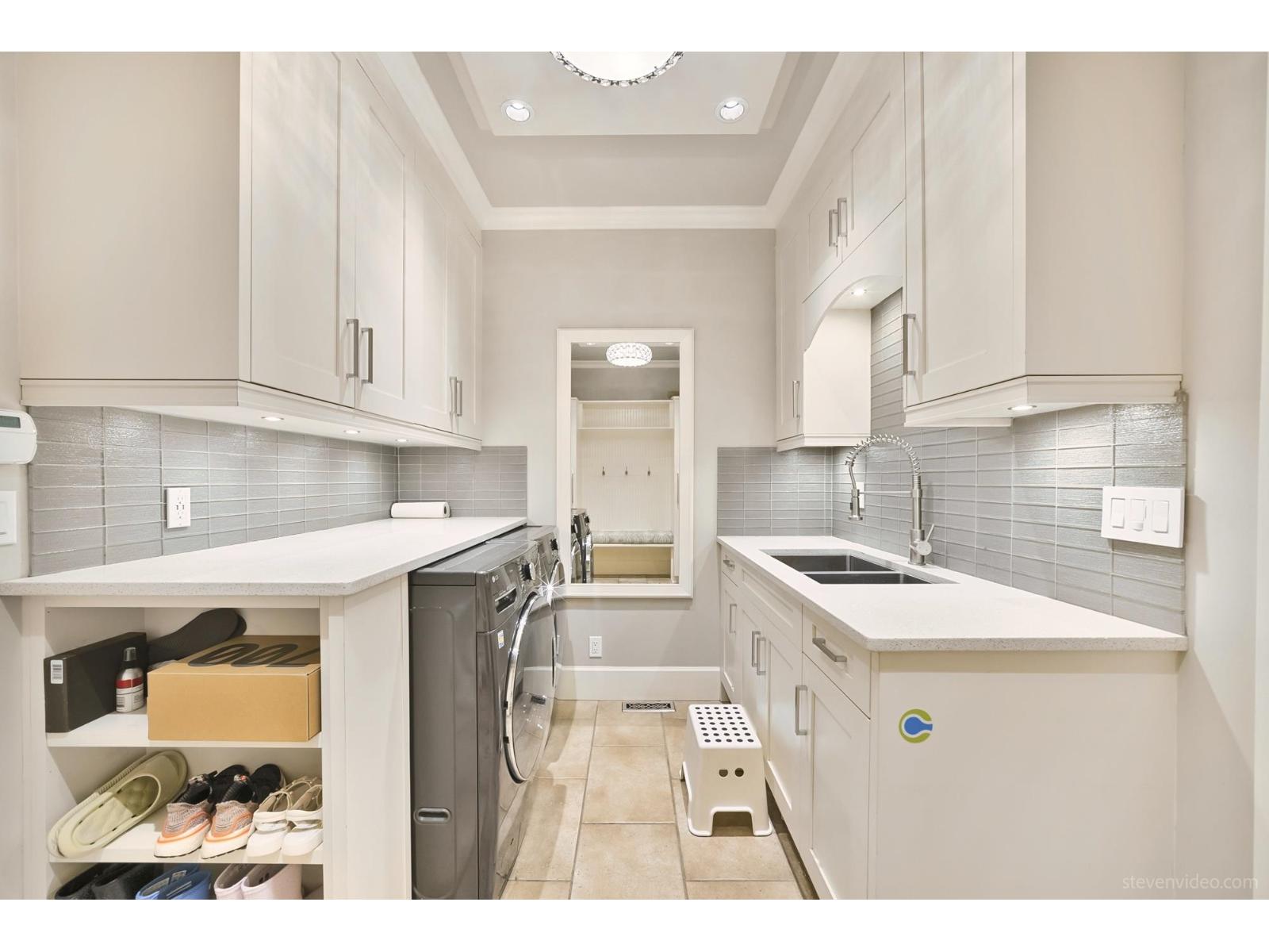 3668 159a Street Property Photo 10