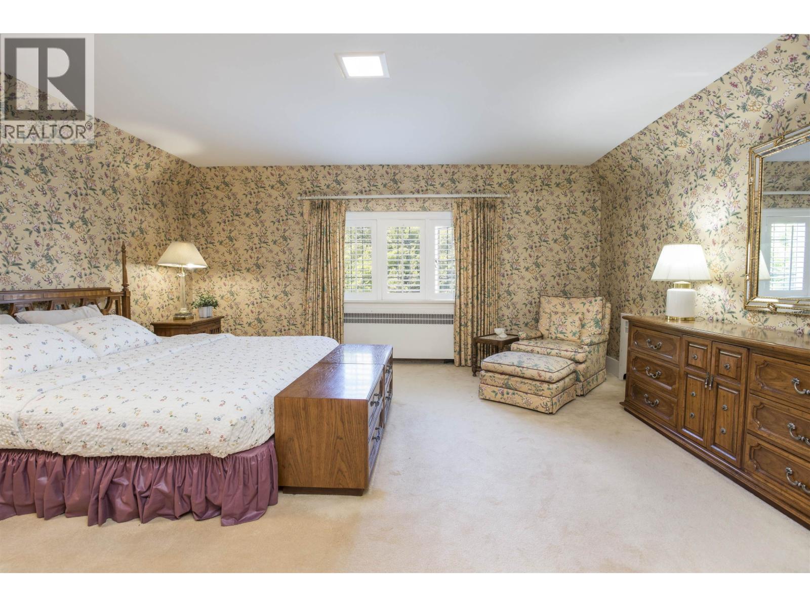 4576 Connaught Drive Property Photo 22