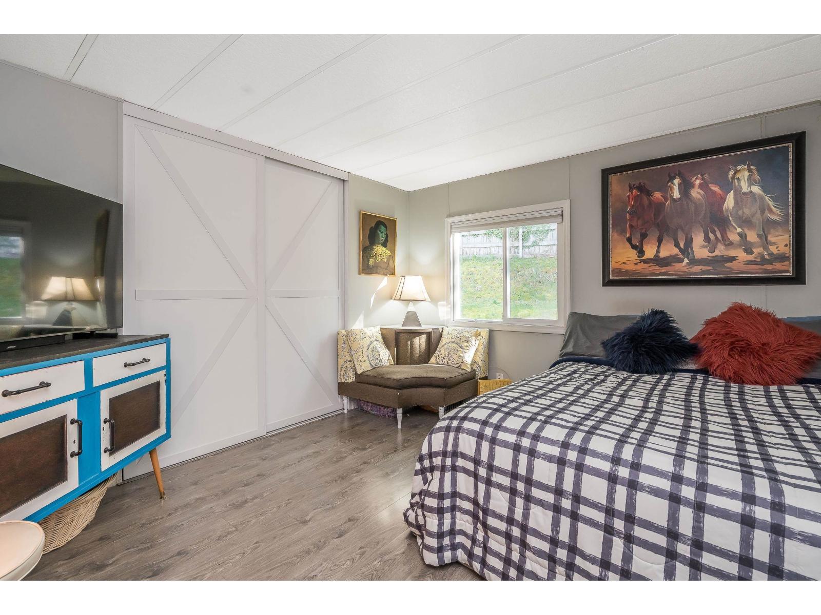 33 2315 198 Street Property Photo 16