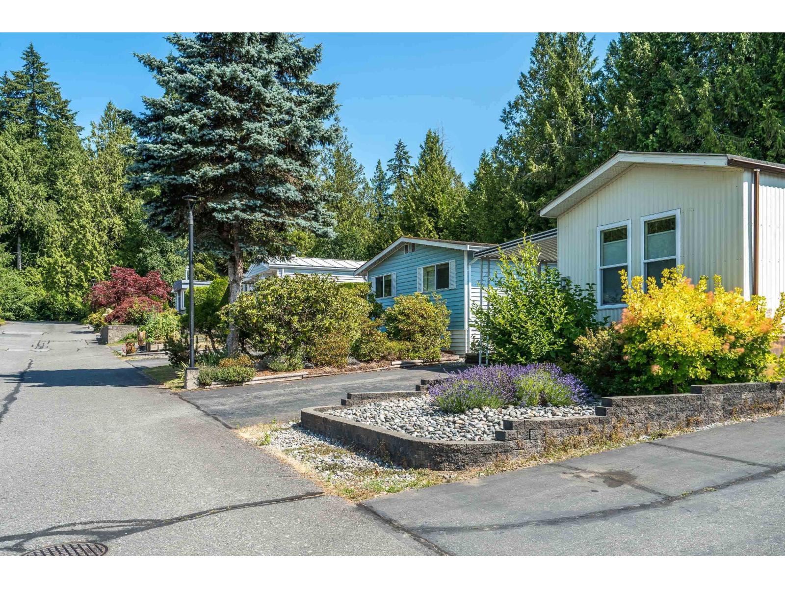 33 2315 198 Street Property Photo 23