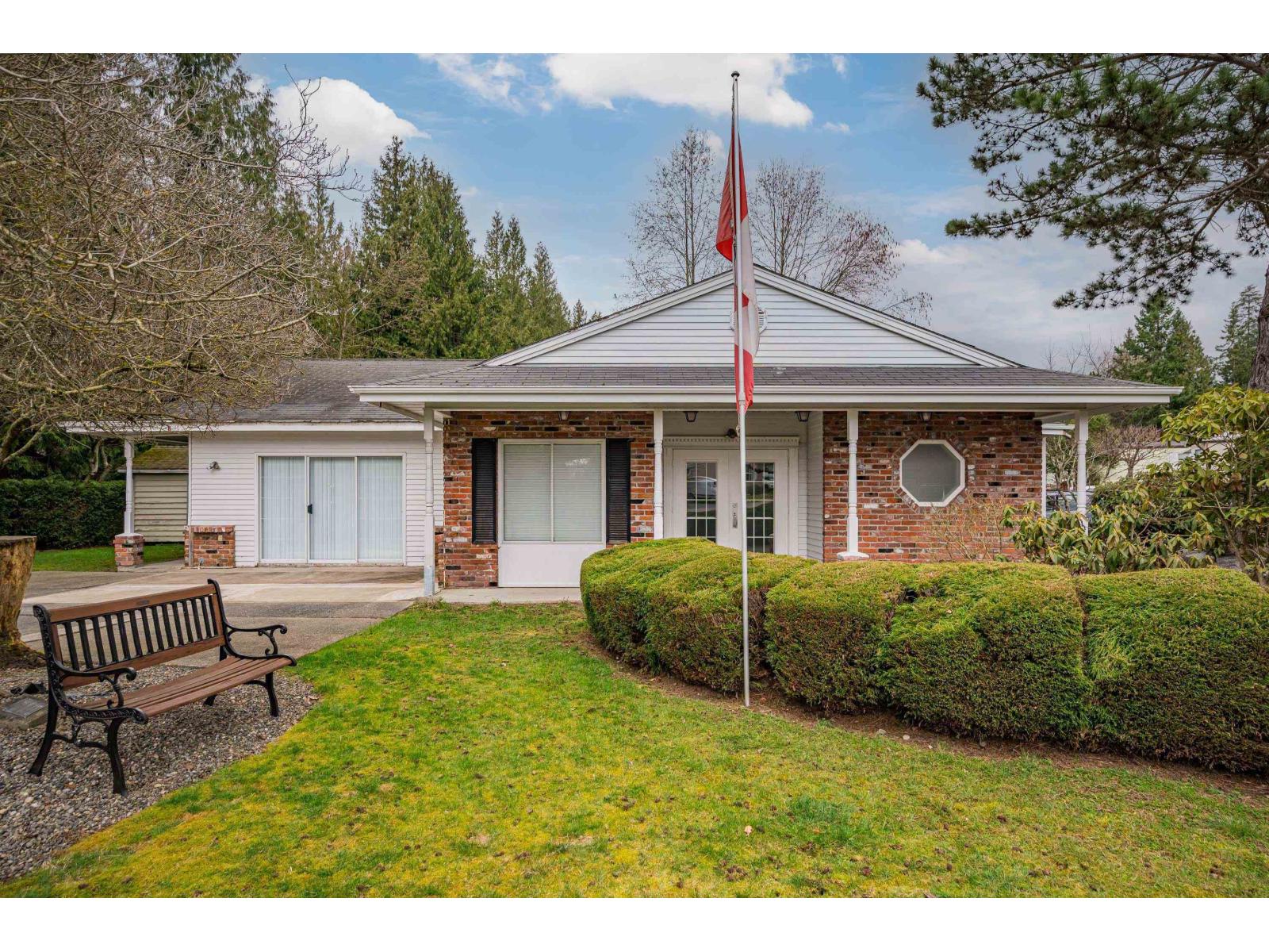 33 2315 198 Street Property Photo 25