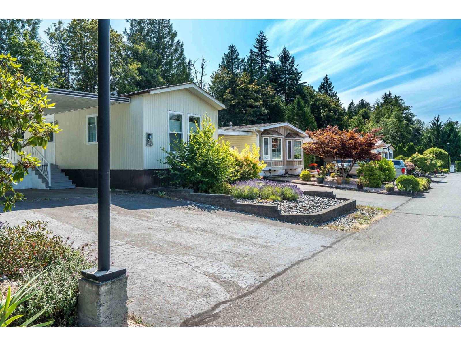 33 2315 198 Street Property Photo 30
