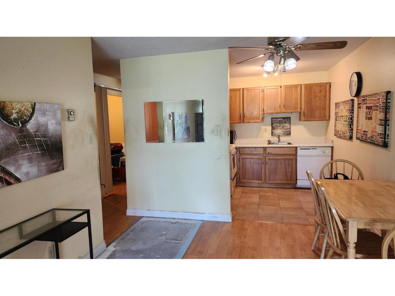 306 9952 149 Street Property Photo 16