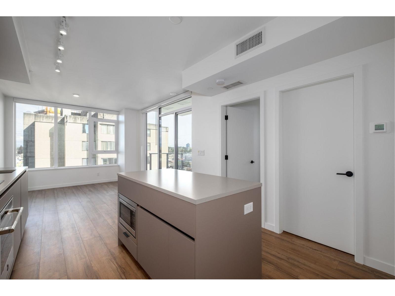 1408 10448 University Drive Property Photo 23