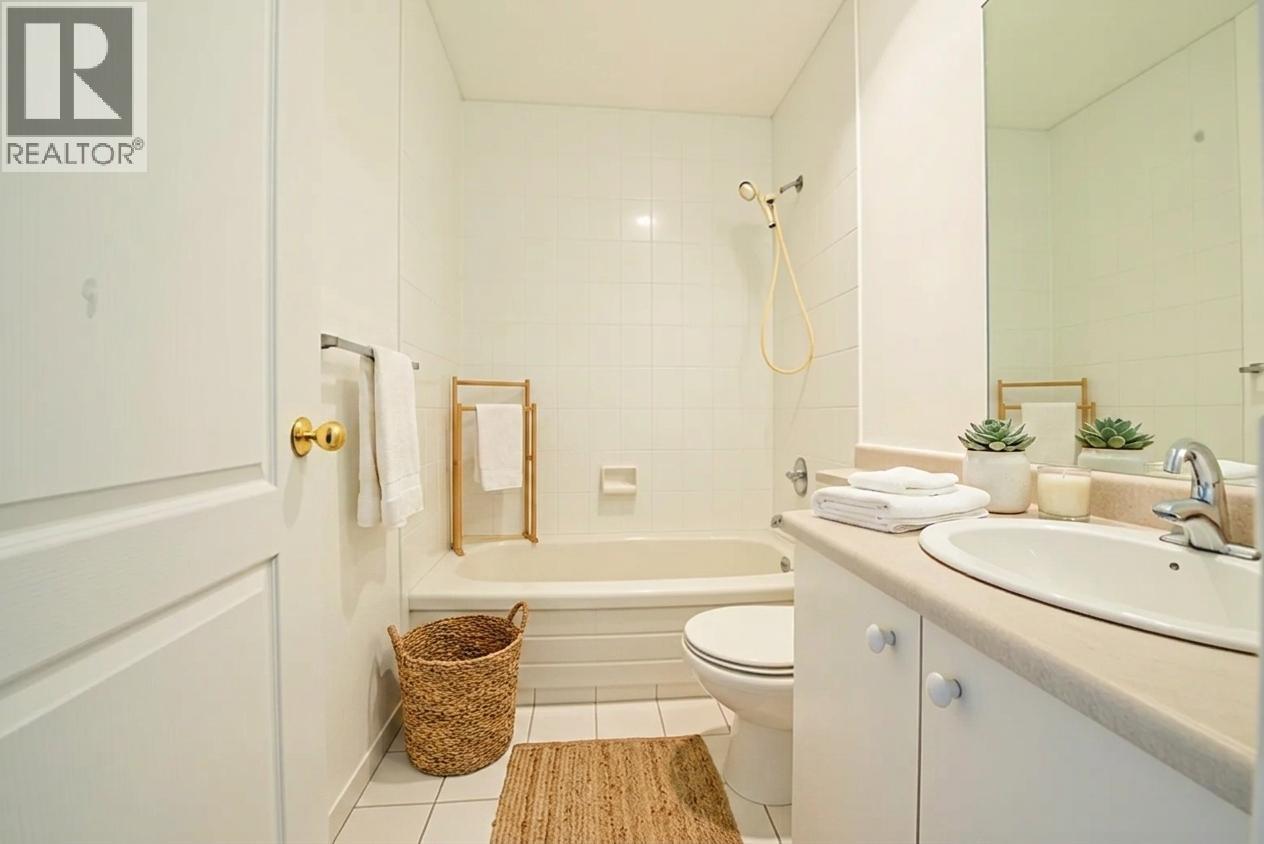 202 3683 Wellington Avenue Property Photo 15
