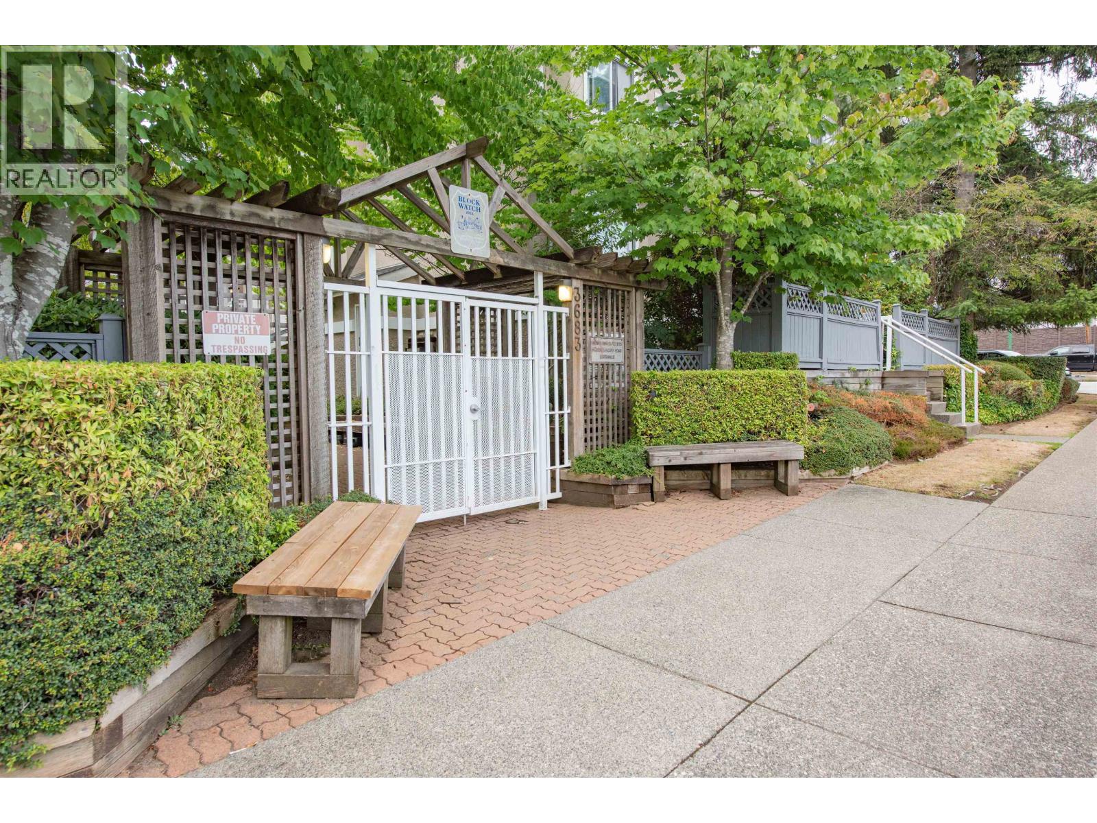 202 3683 Wellington Avenue Property Photo 20