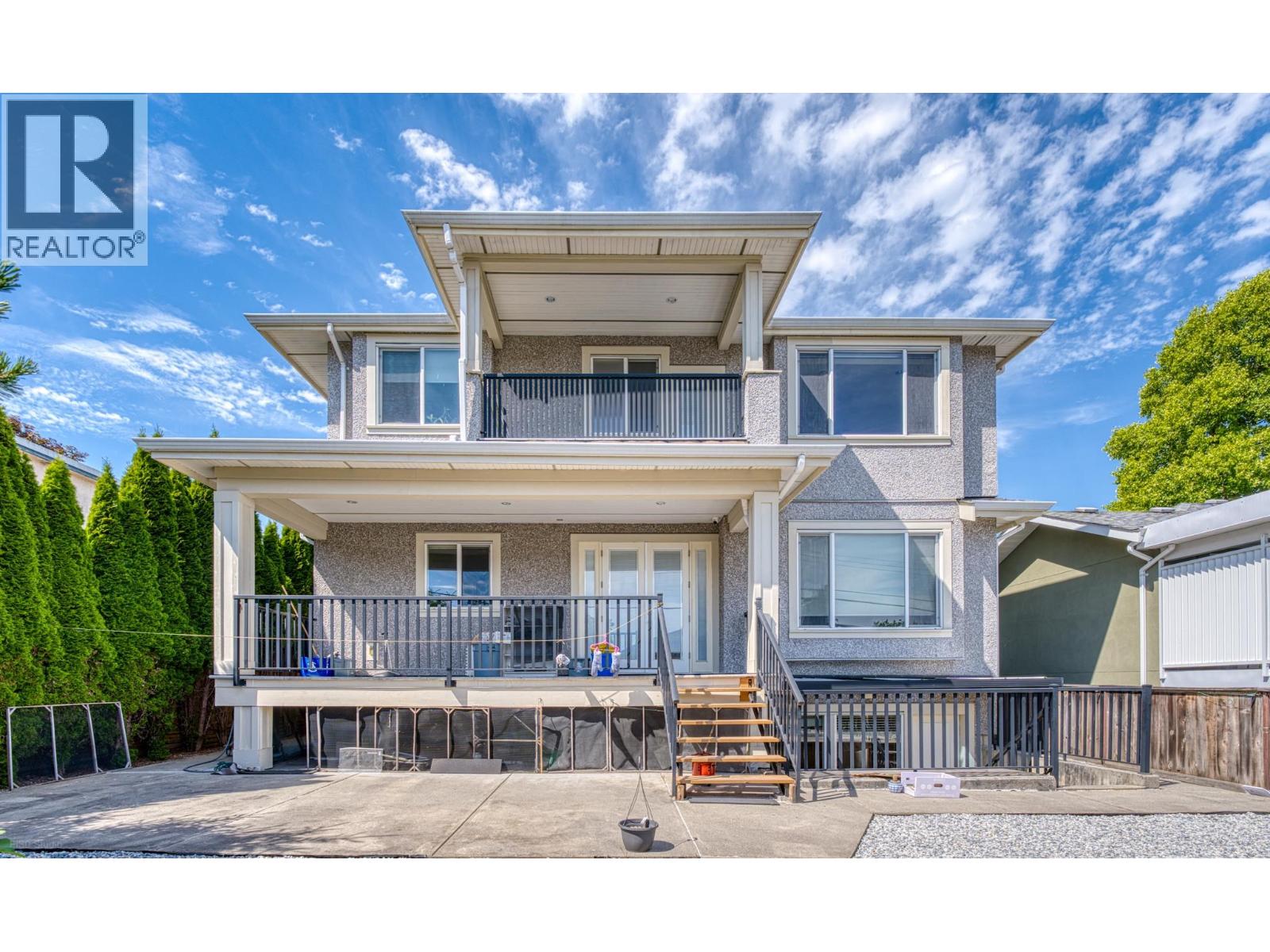 4330 William Street Property Photo 7