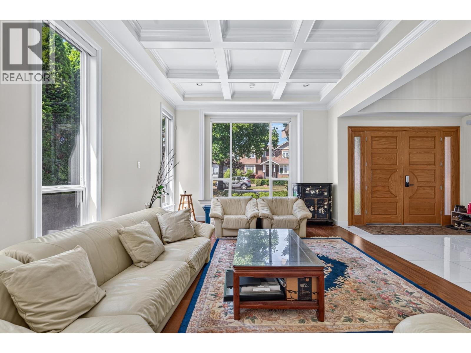 4330 William Street Property Photo 17