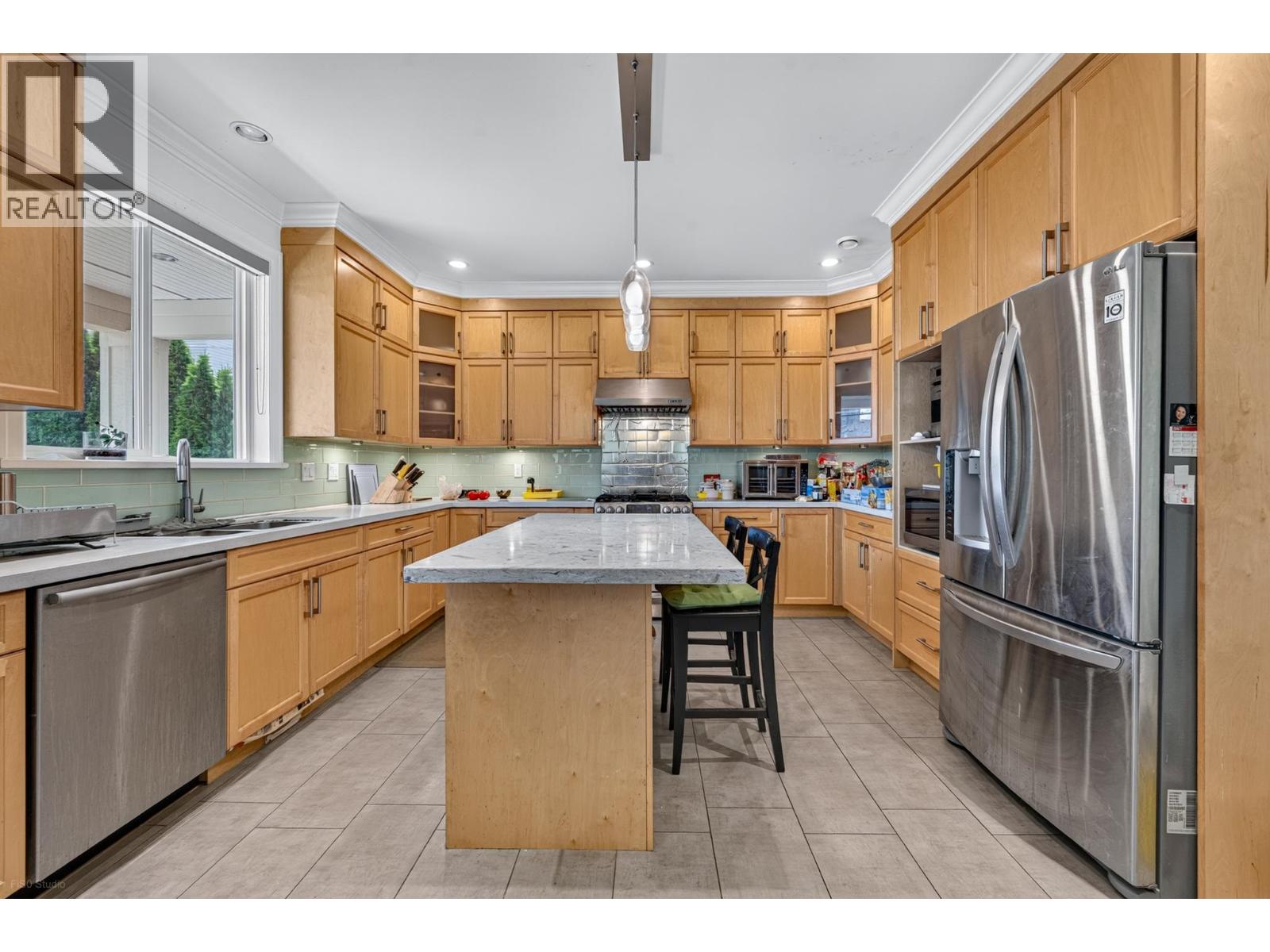 4330 William Street Property Photo 20
