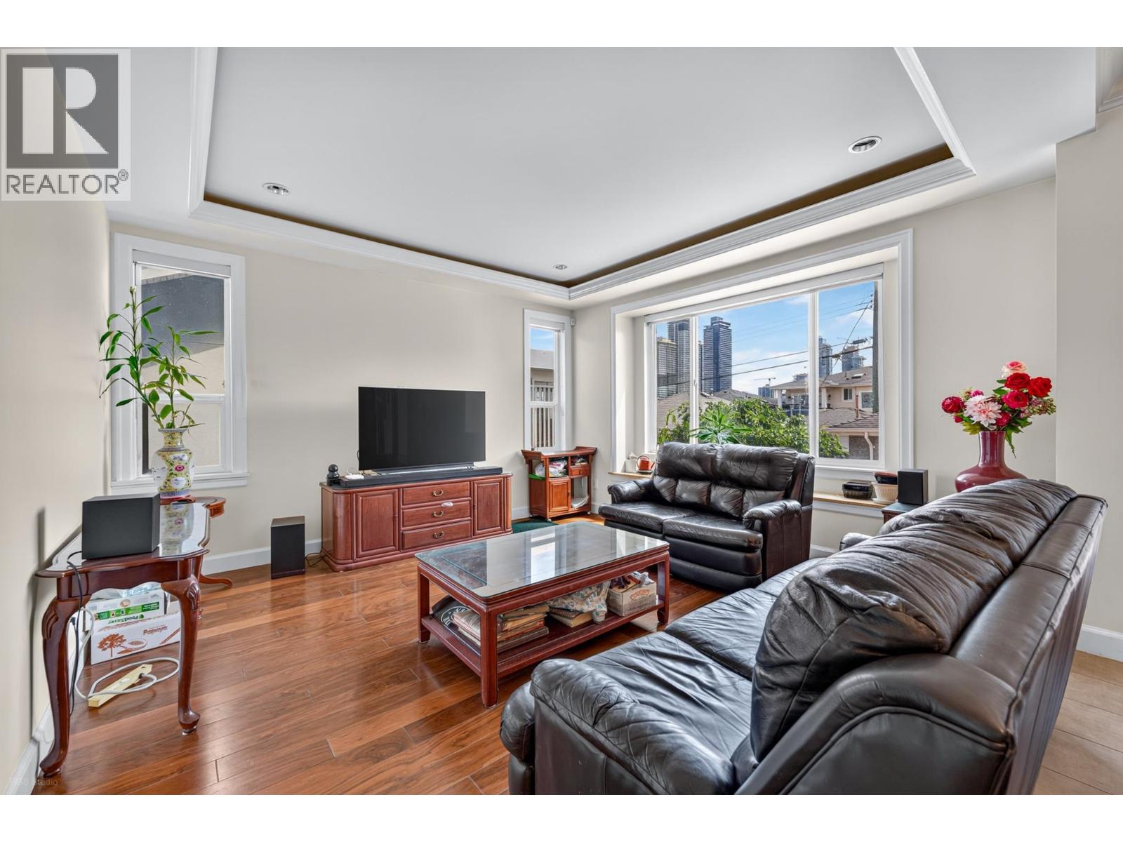 4330 William Street Property Photo 22