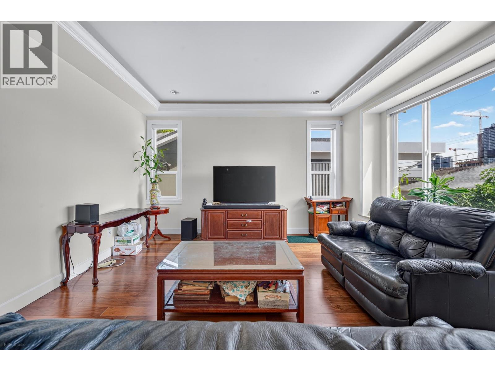 4330 William Street Property Photo 24