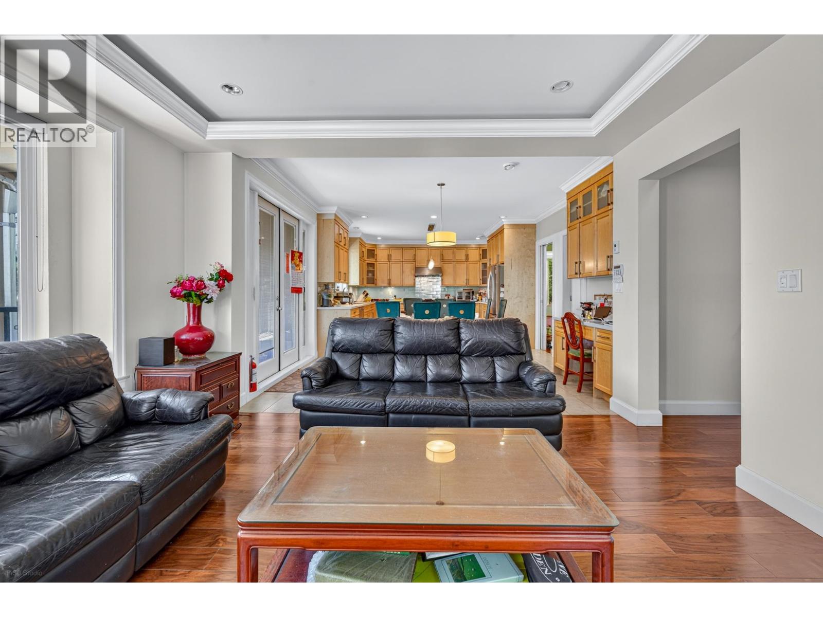 4330 William Street Property Photo 25