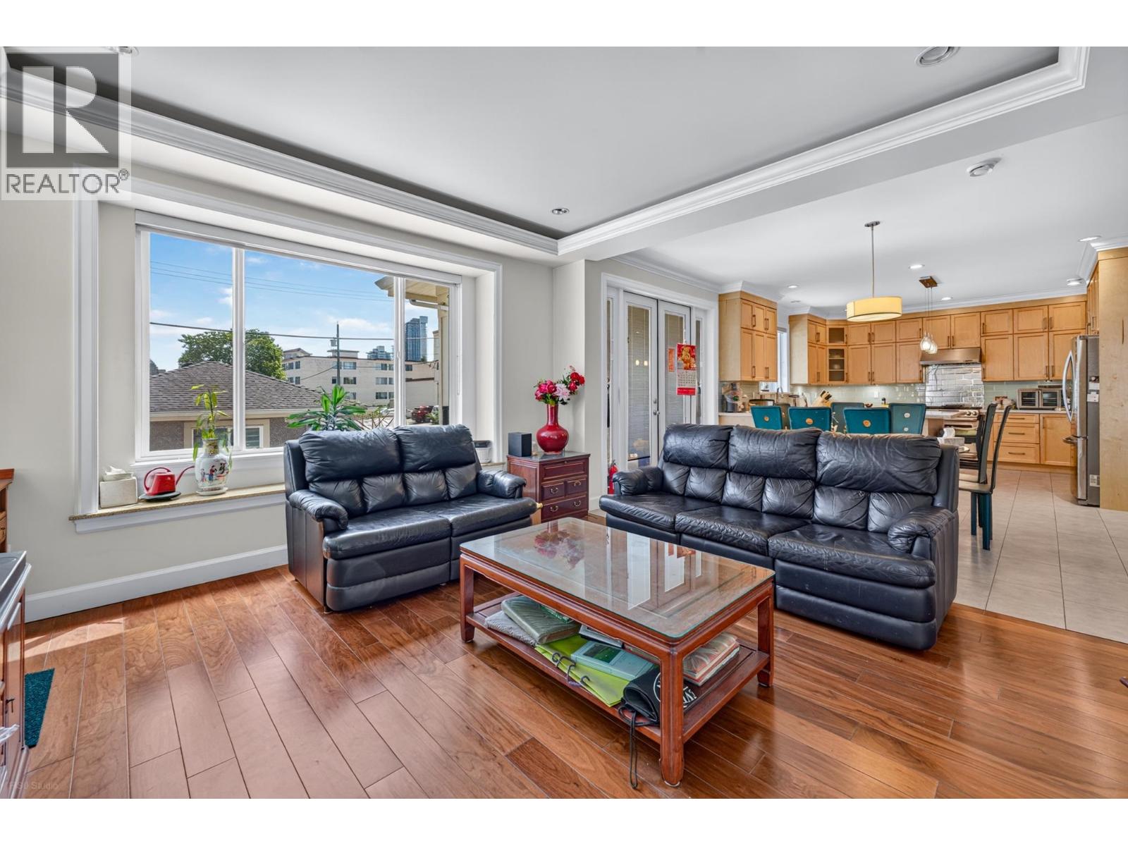 4330 William Street Property Photo 26