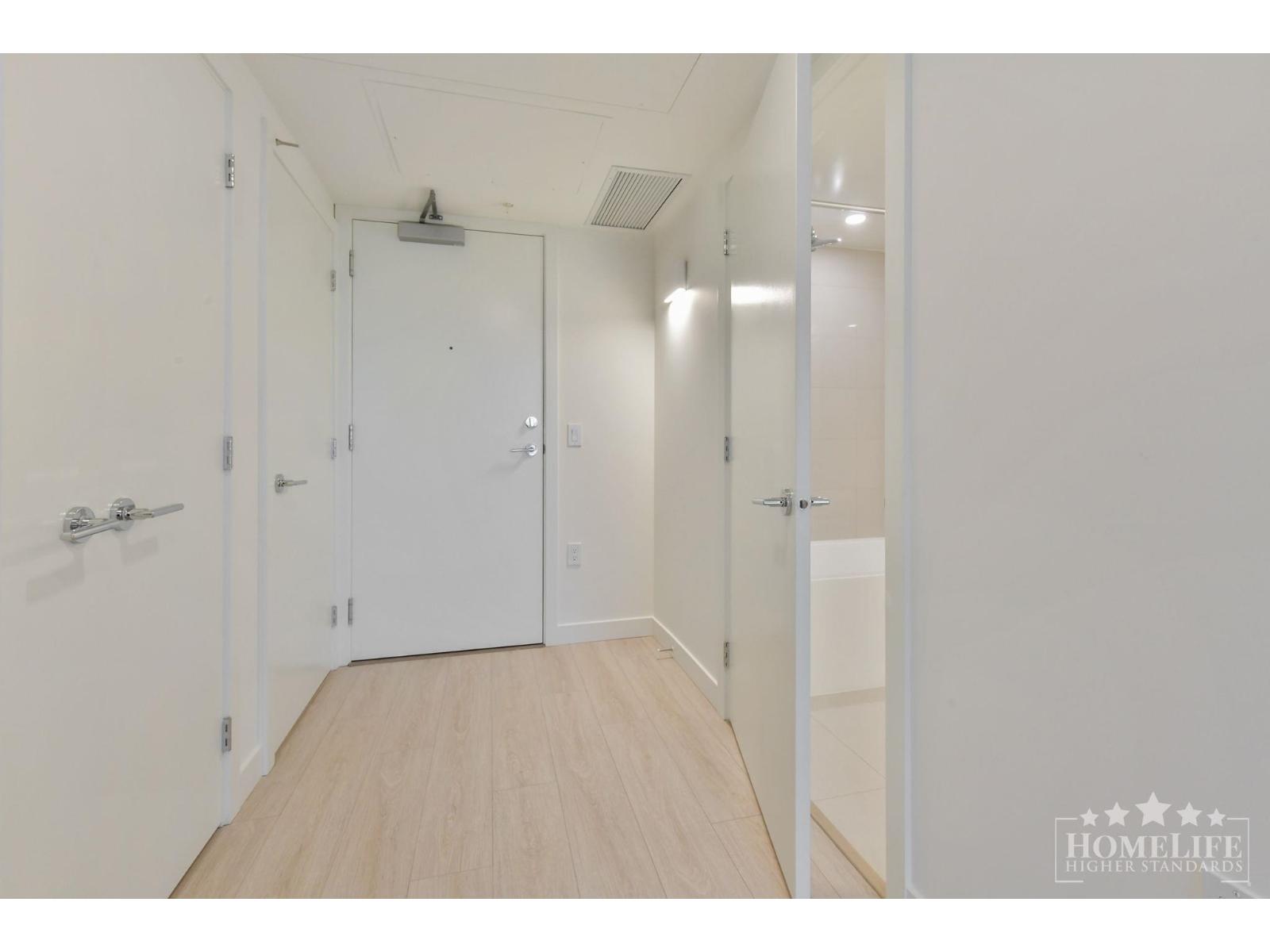 1004 13675 107a Avenue Property Photo 2