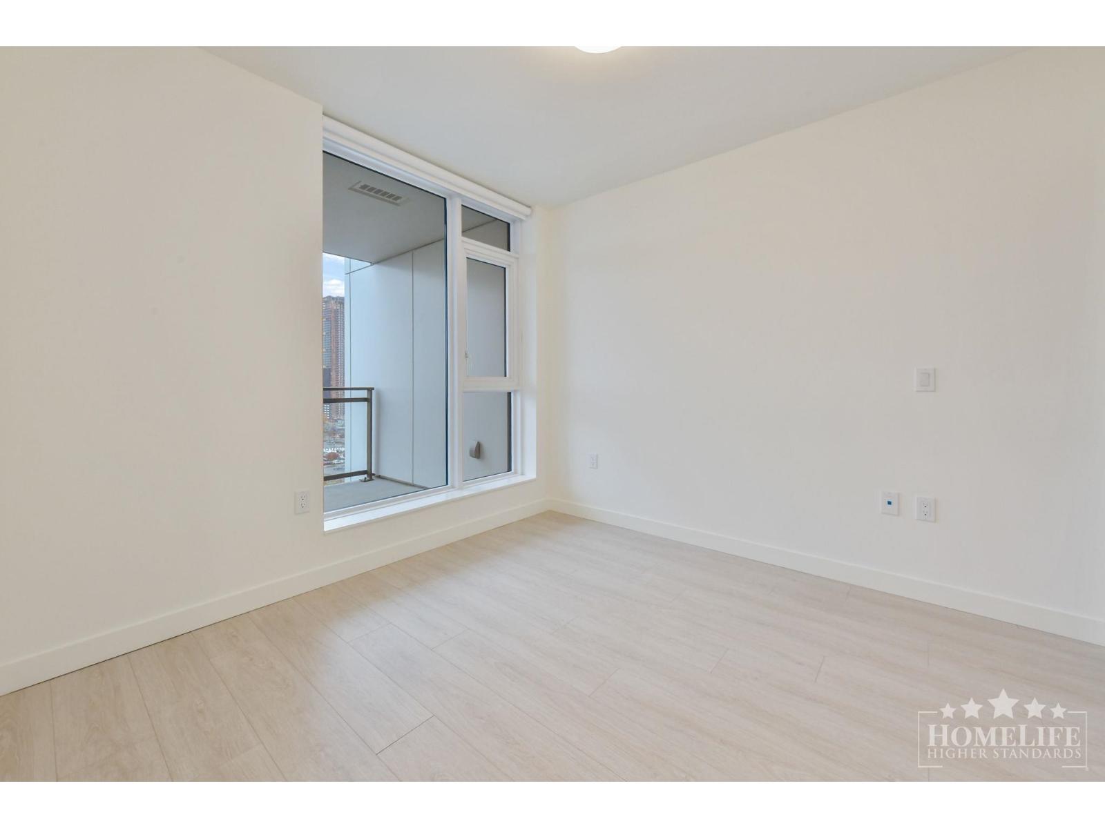 1004 13675 107a Avenue Property Photo 12