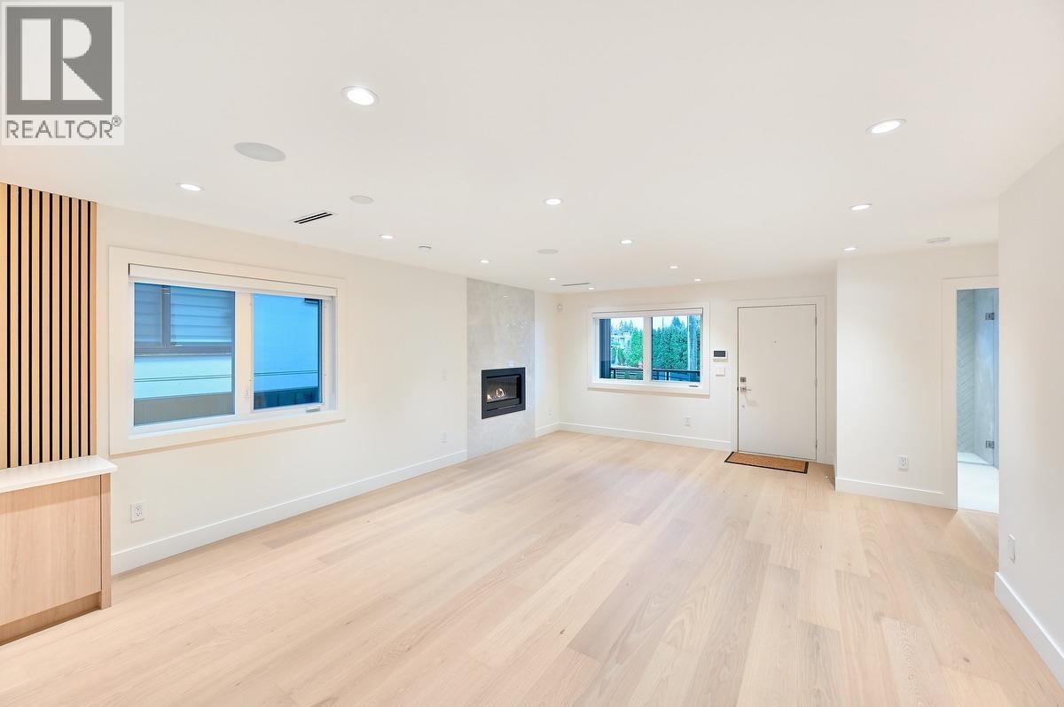 806 Montroyal Boulevard Property Photo 15