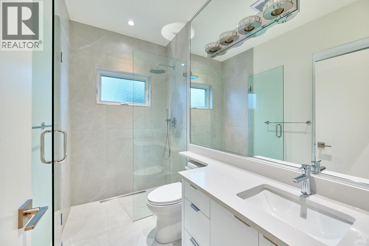 806 Montroyal Boulevard Property Photo 34