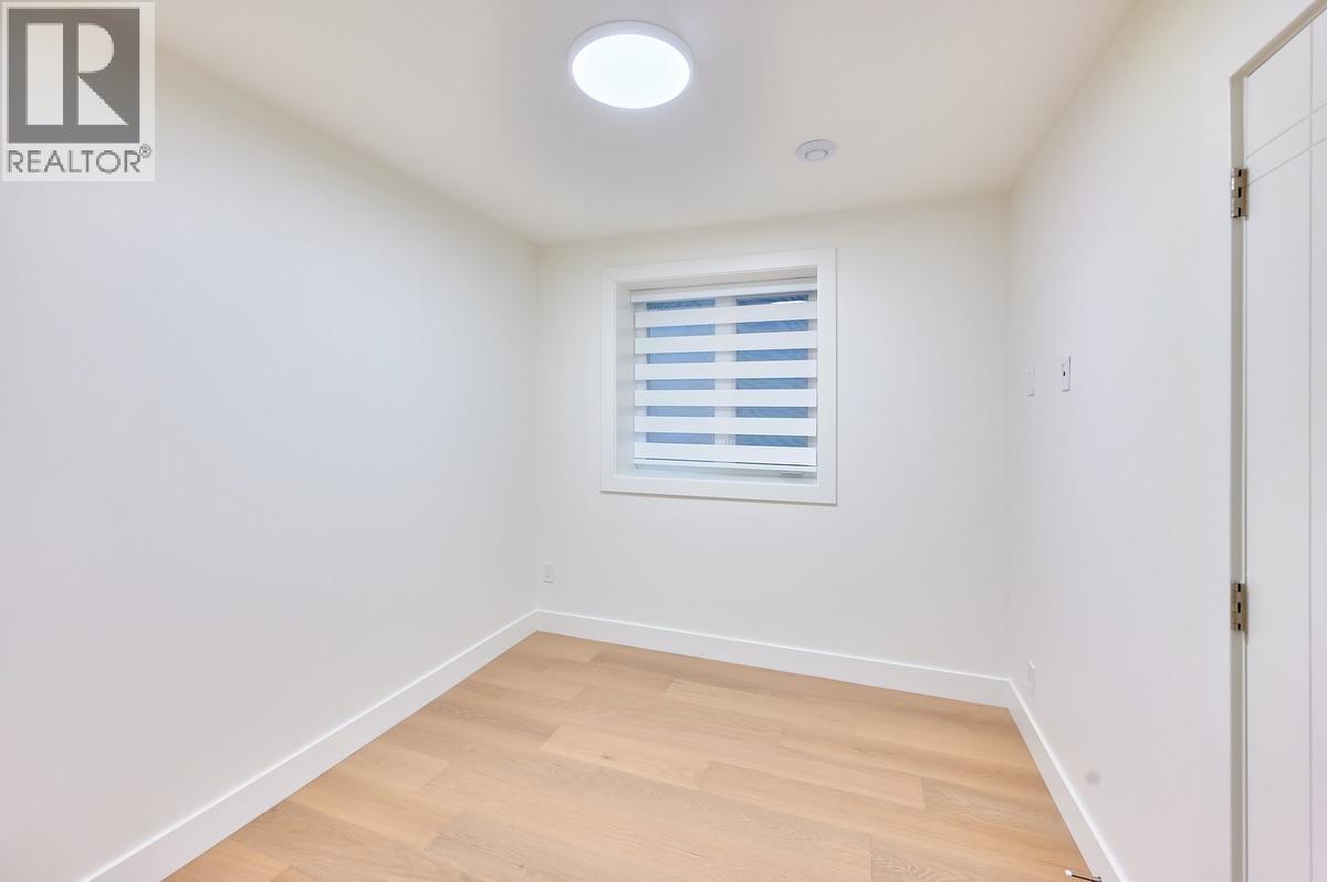 806 Montroyal Boulevard Property Photo 36