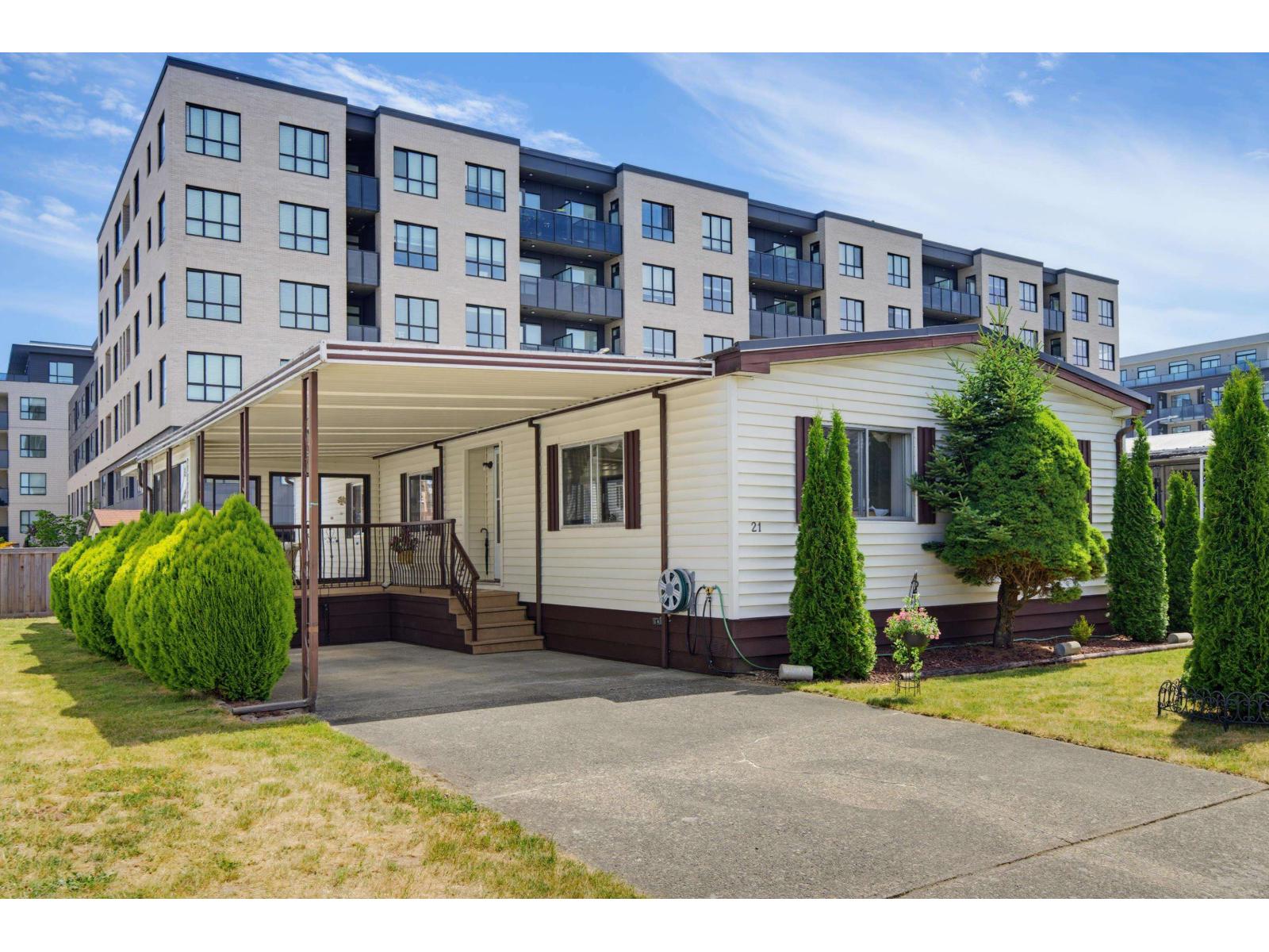 21 8670 156 STREET Property Photo 1