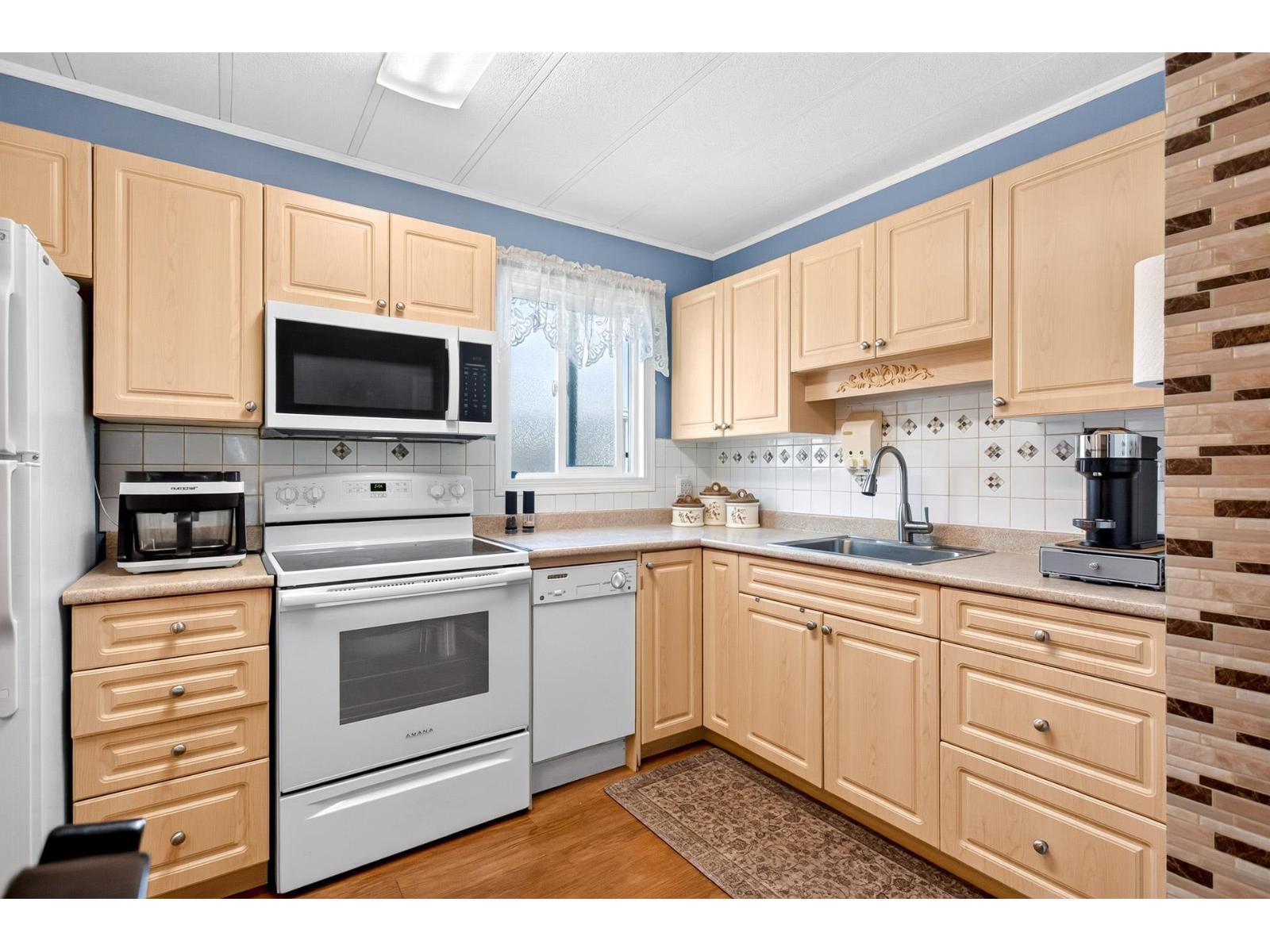 23 15875 20th Avenue Property Photo 16