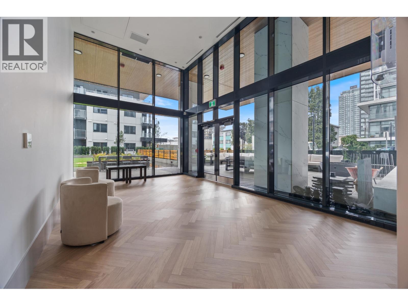 1506 6608 Sussex Avenue Property Photo 3