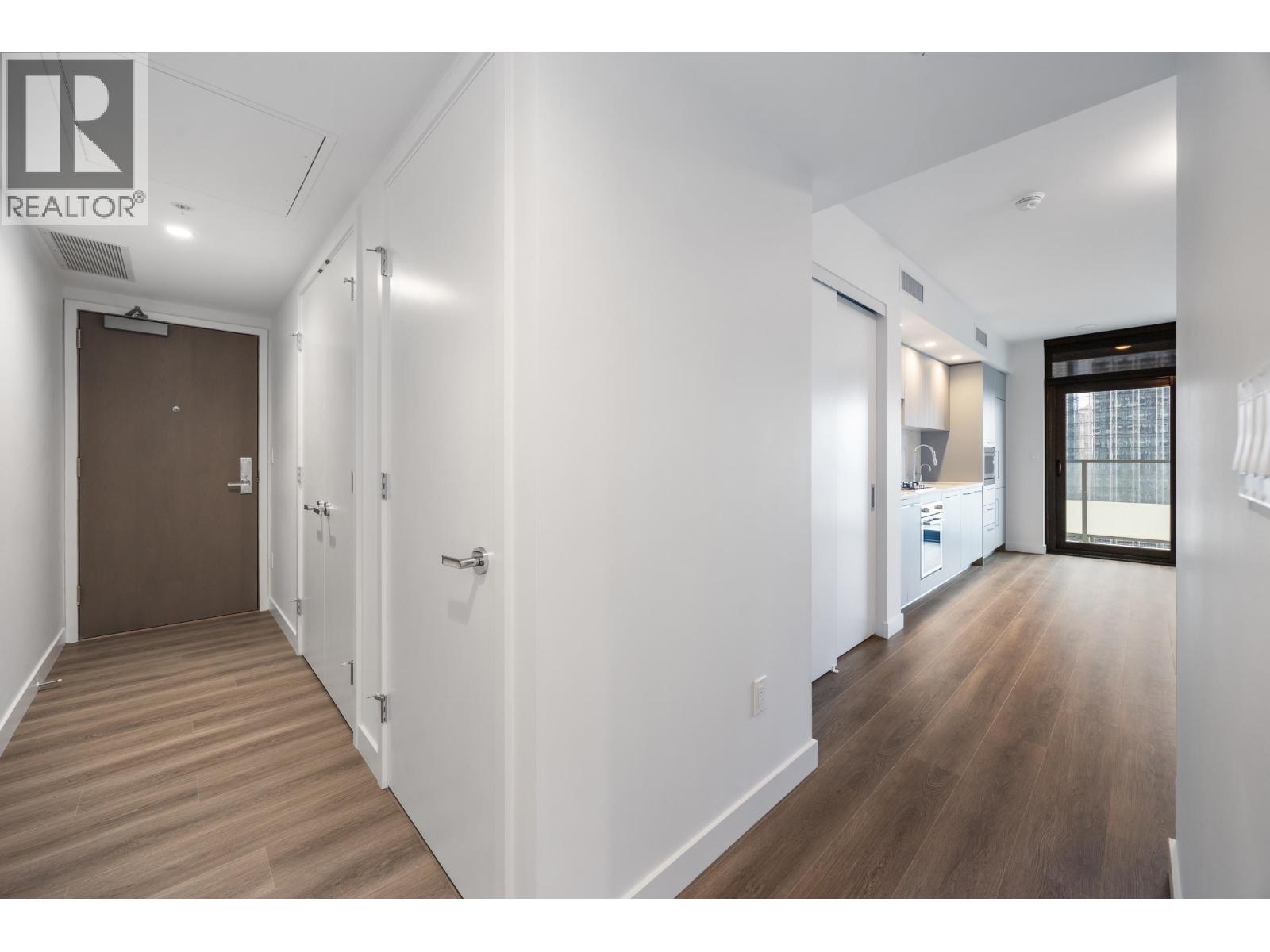 1506 6608 Sussex Avenue Property Photo 4