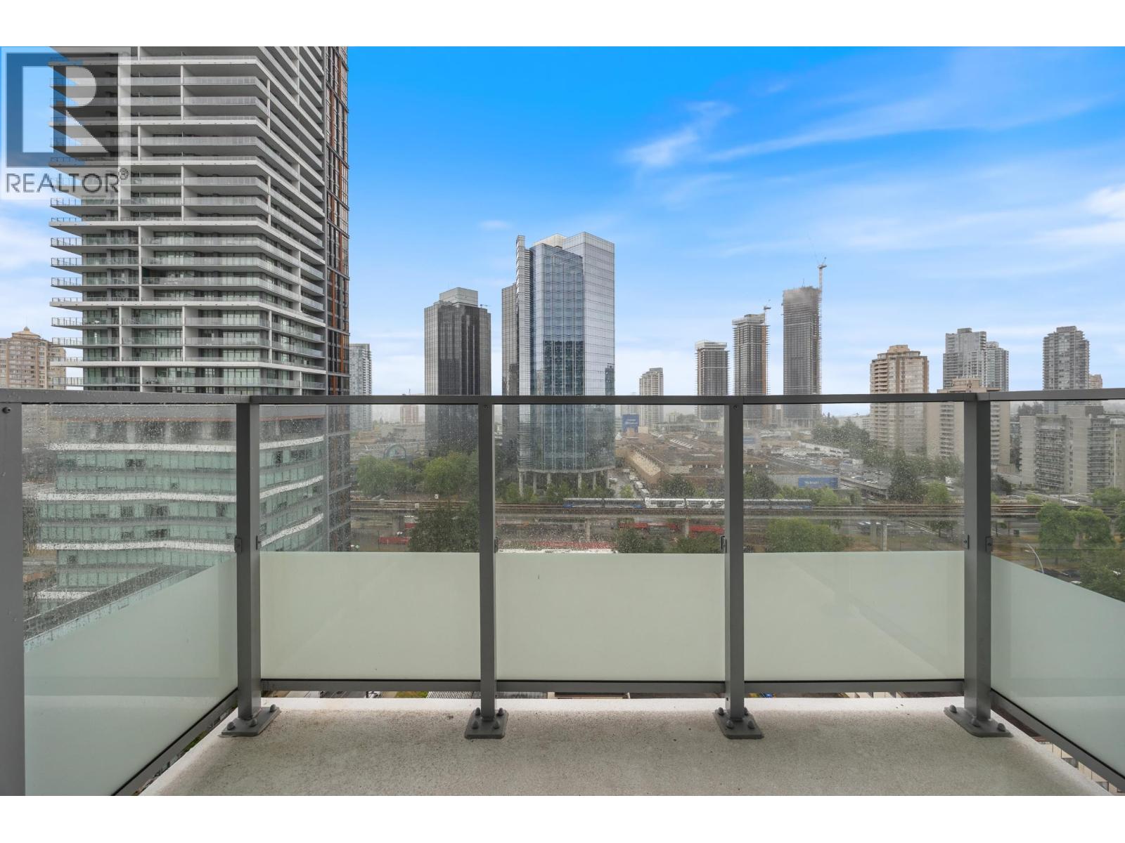 1506 6608 Sussex Avenue Property Photo 12