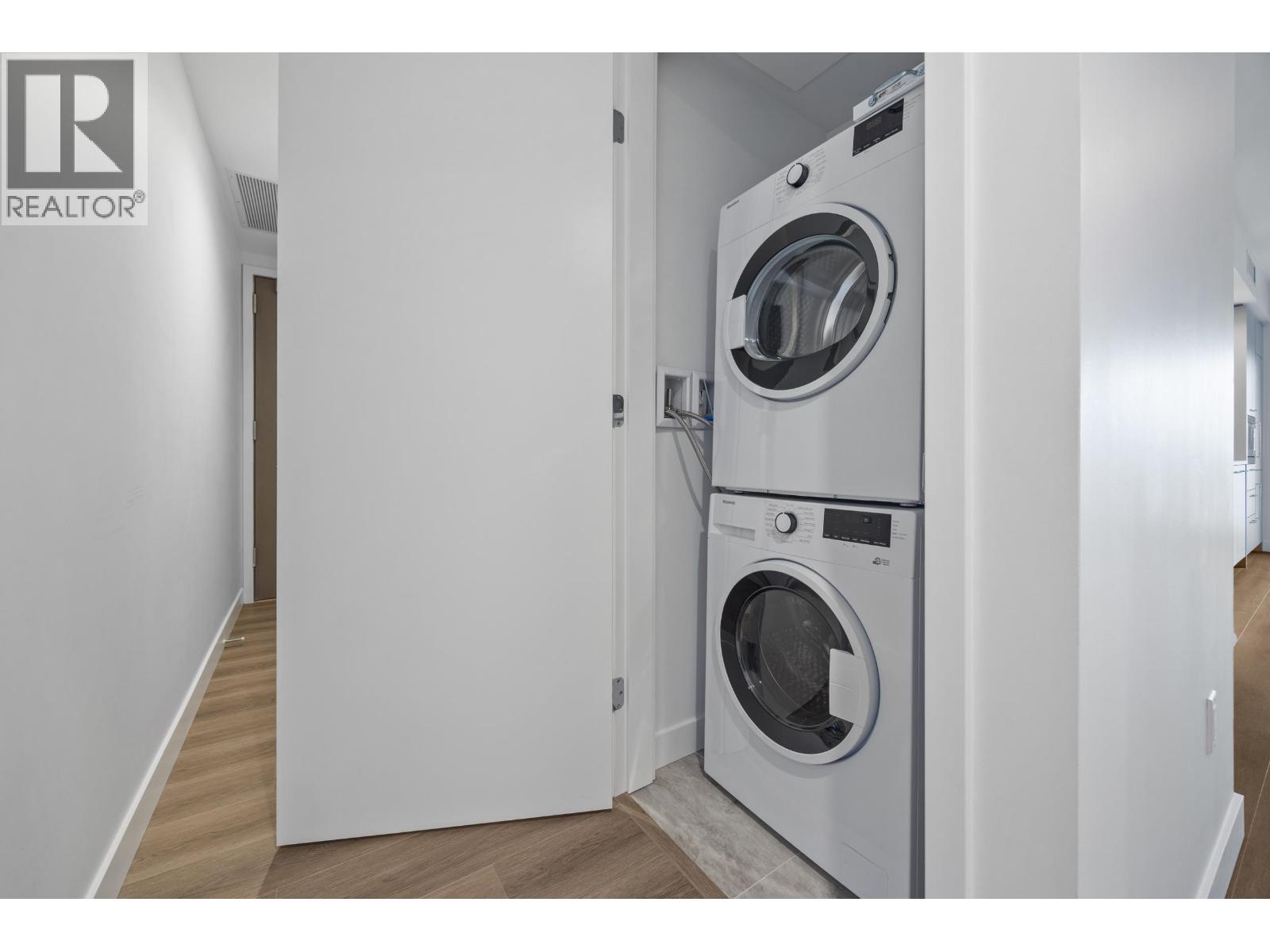 1506 6608 Sussex Avenue Property Photo 17