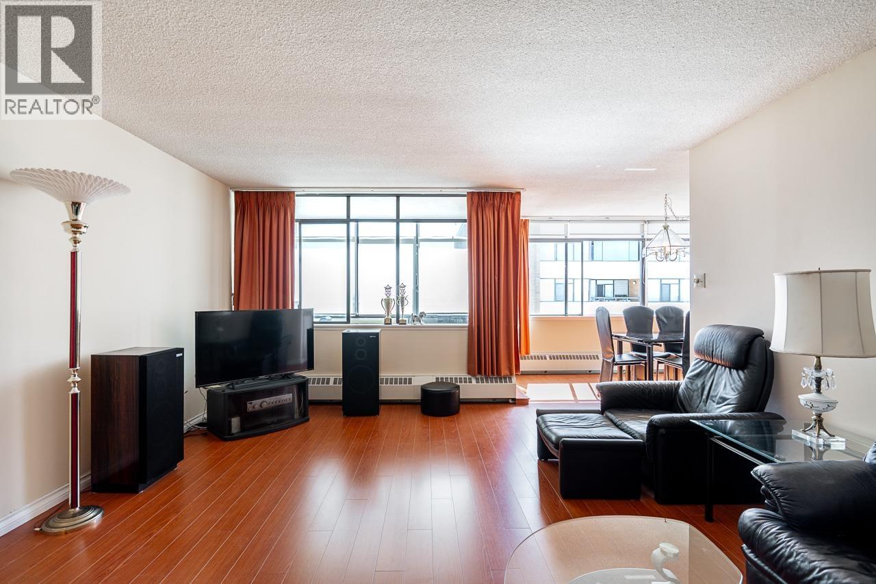 1511 6631 Minoru Boulevard Property Photo 9