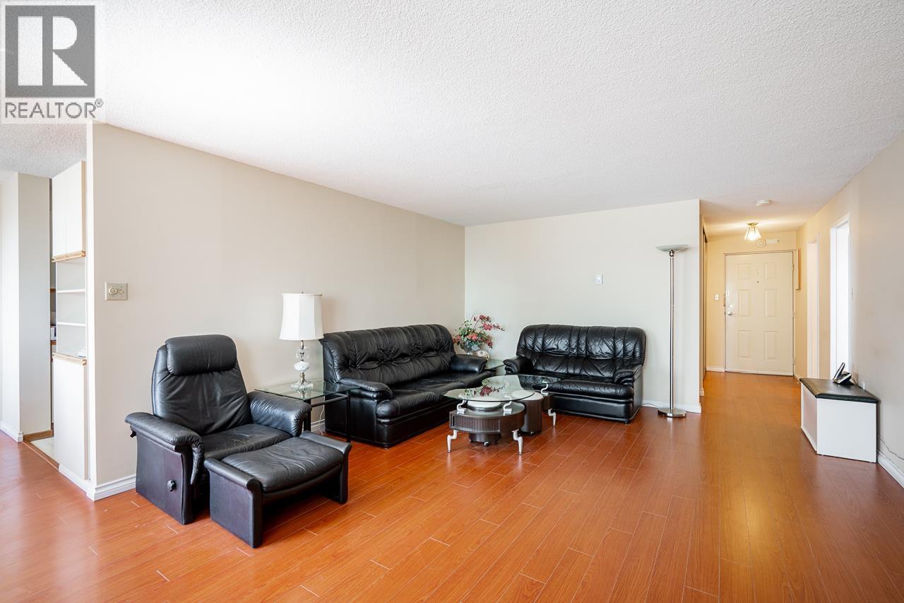 1511 6631 Minoru Boulevard Property Photo 11