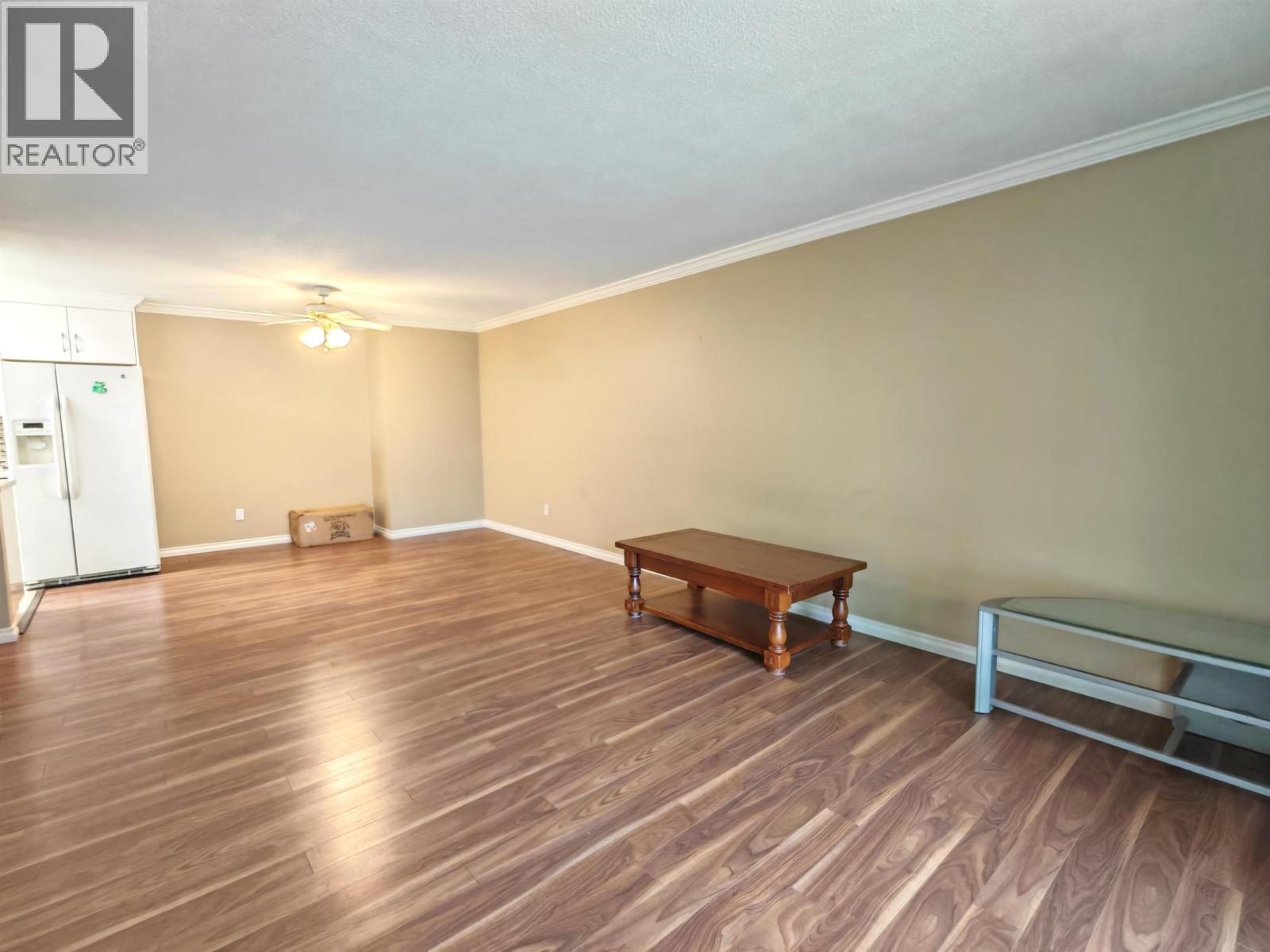 101 6420 Buswell Street Property Photo 4