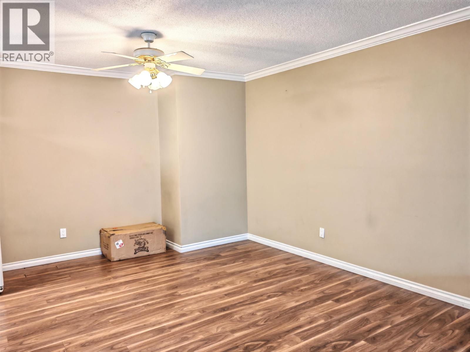 101 6420 Buswell Street Property Photo 5