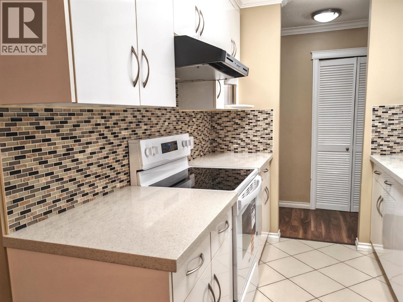 101 6420 Buswell Street Property Photo 7