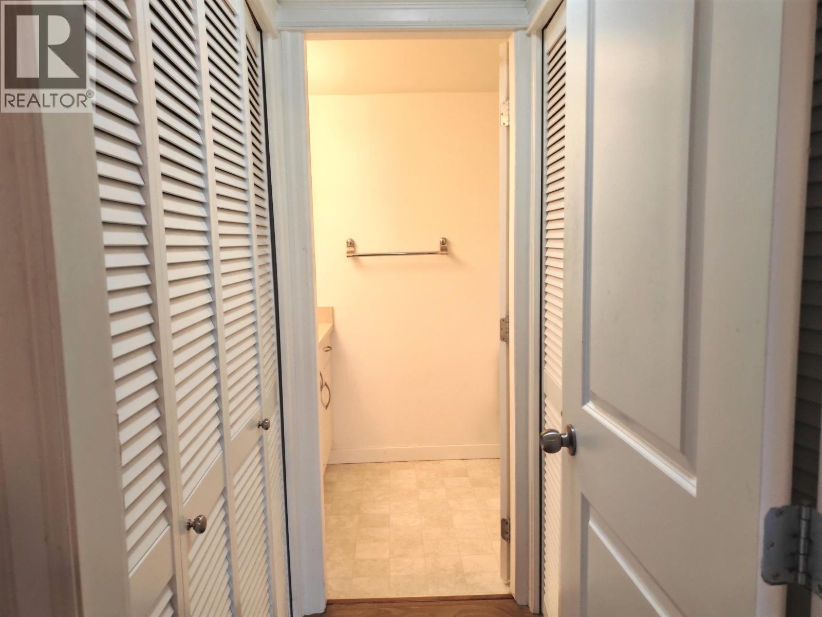 101 6420 Buswell Street Property Photo 11