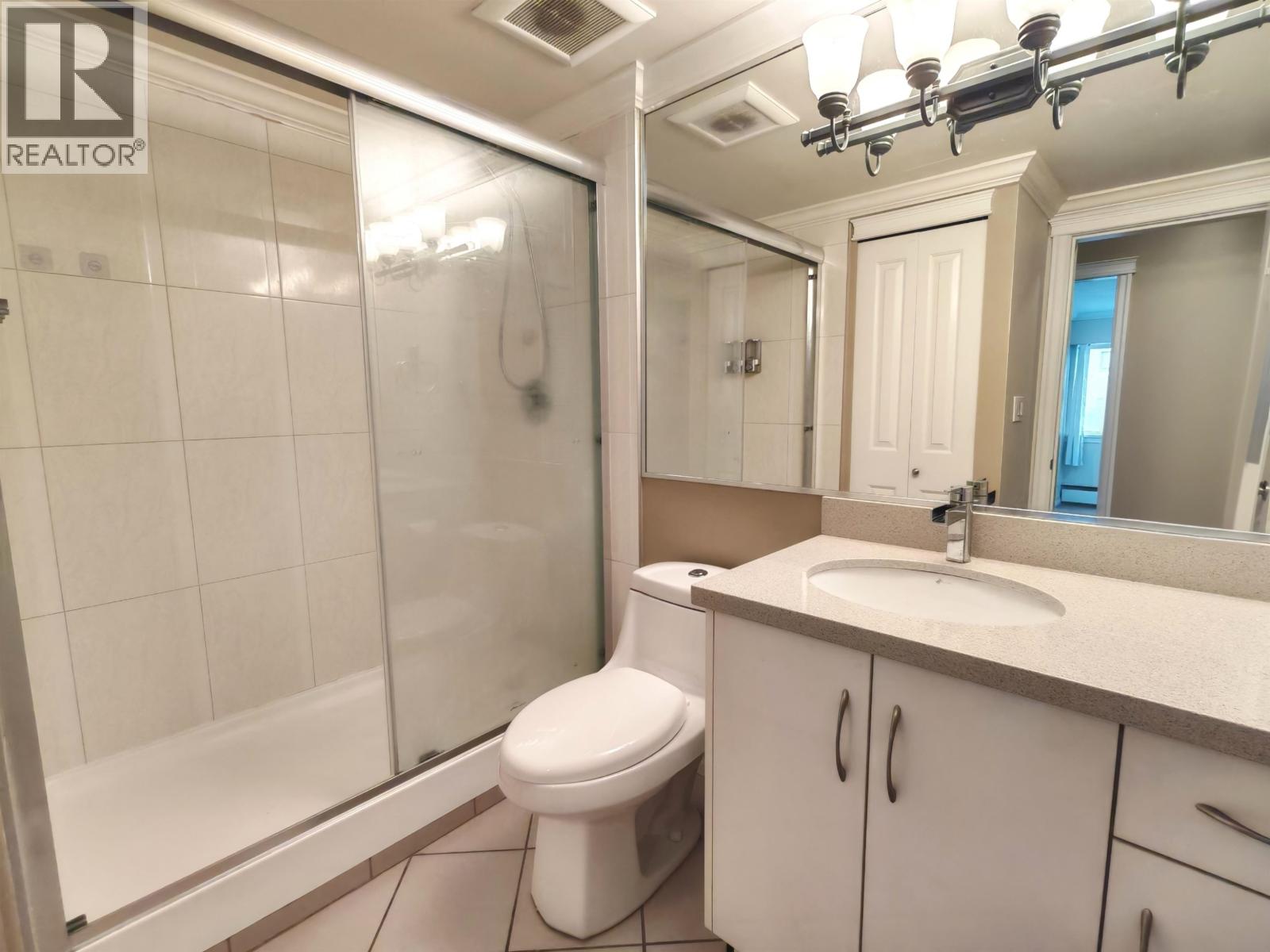 101 6420 Buswell Street Property Photo 15
