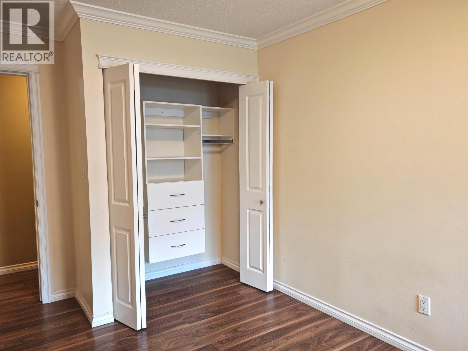 101 6420 Buswell Street Property Photo 17